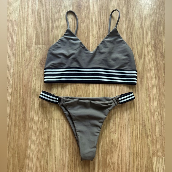 Mikoh Swimwear Bikini - Picture 1 of 11